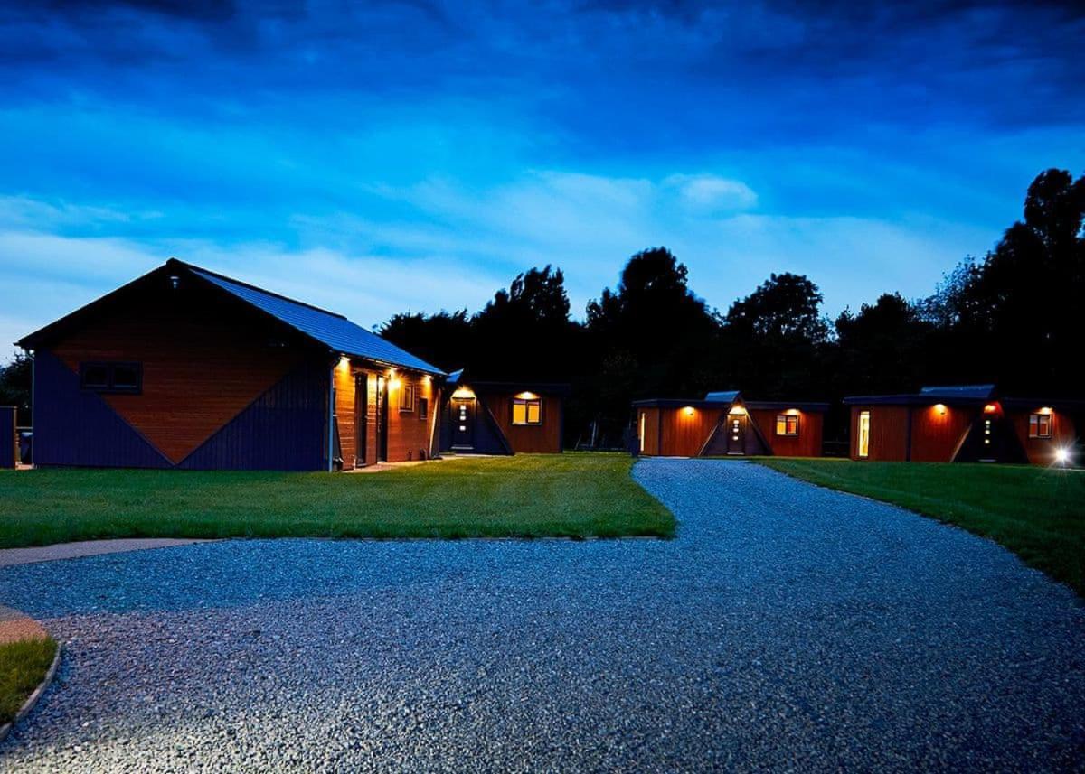 North Star Sanctum Hotel Garton Exterior foto